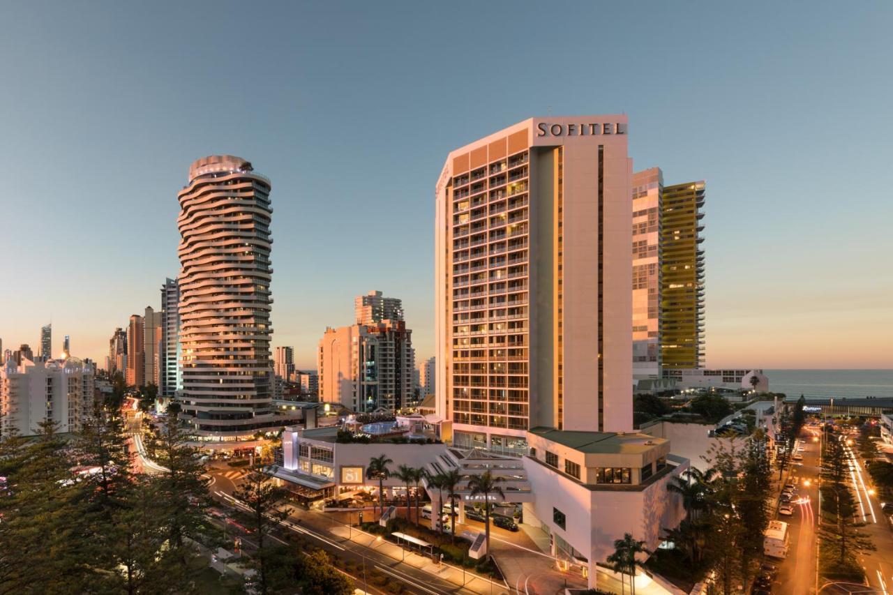 Sofitel Gold Coast Broadbeach Bagian luar foto The hotel in 2016