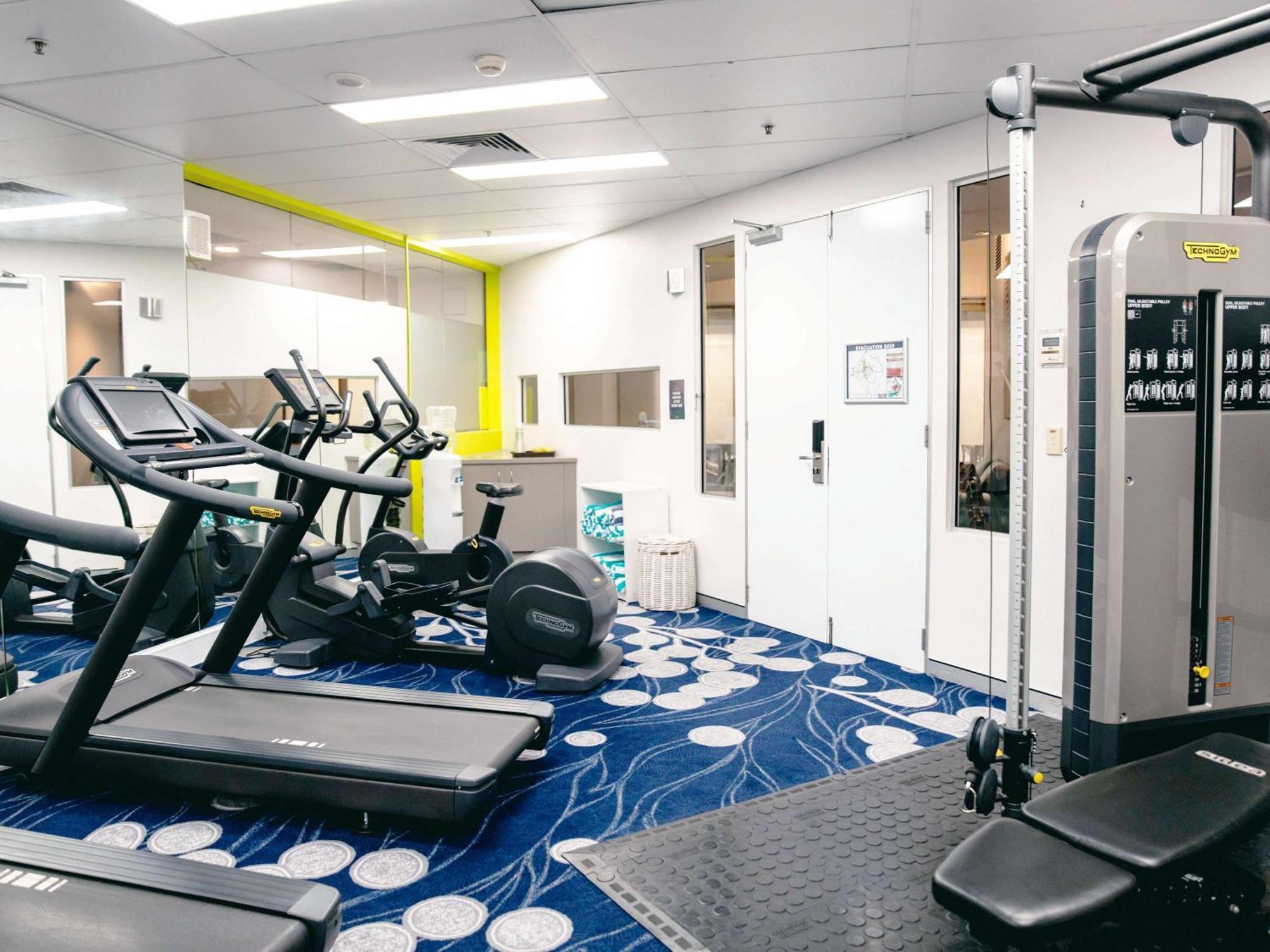 Sofitel Gold Coast Broadbeach Bagian luar foto The gym on board