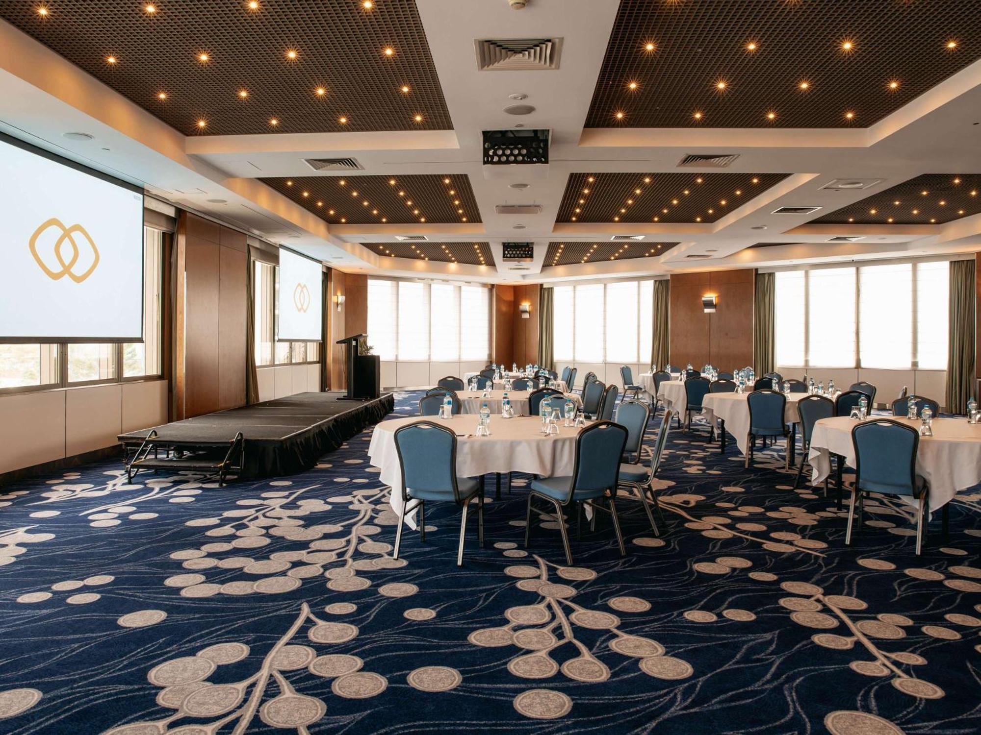 Sofitel Gold Coast Broadbeach Bagian luar foto The ballroom