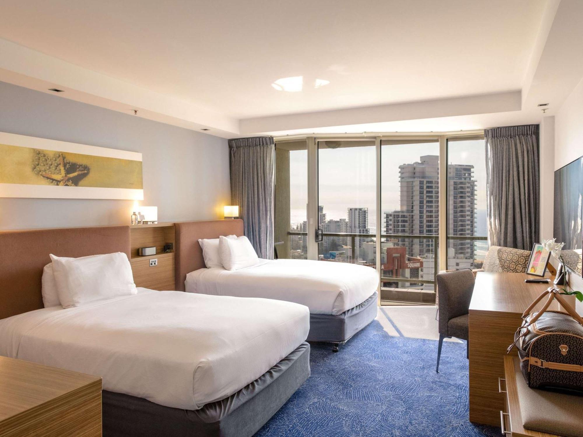 Sofitel Gold Coast Broadbeach Bagian luar foto Deluxe Room